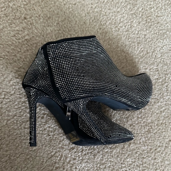 Ankle boots - Picture 3 of 10